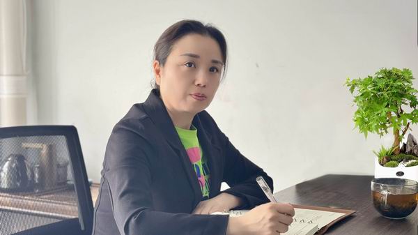 15王雁飛 行政部主任